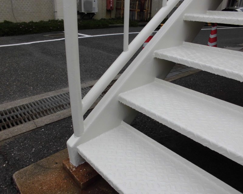 岡山市南区　階段塗装の画像