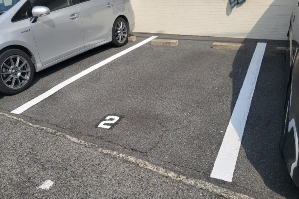 岡山市北区　駐車場文字塗装工事の画像