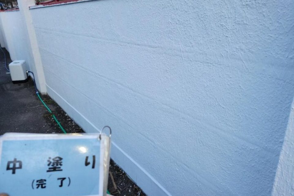 島根県鹿足郡津和野町　Ｙ様　駐車場内壁塗装工事の画像